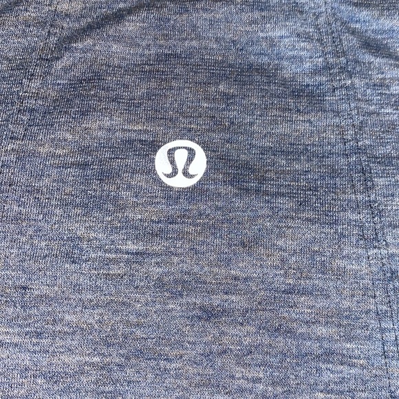 Lulemon Sleeveless Athletic Yoga Top With Deep Arm Slits - Picture 7 of 7